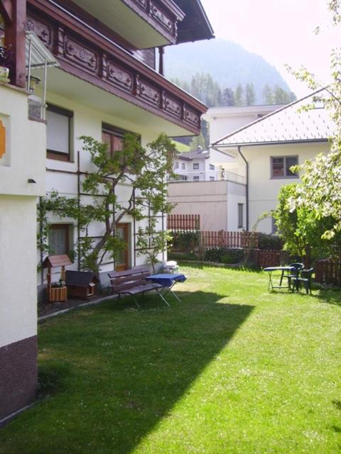 Apartmán Haus Marion Jerzens Exteriér fotografie