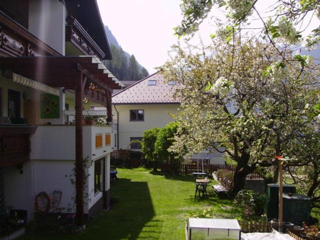 Apartmán Haus Marion Jerzens Exteriér fotografie